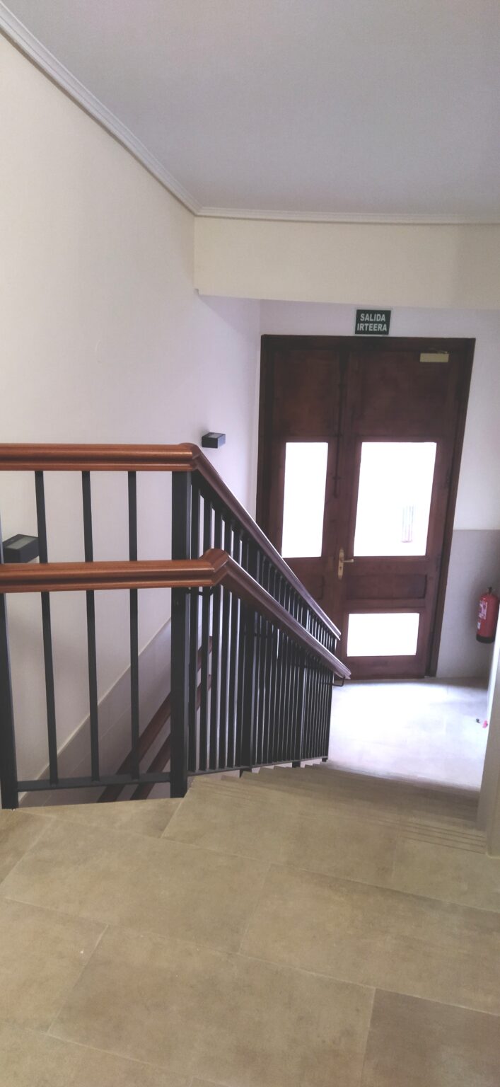 Arquitecto colegiado para gestionar servicios de transformación de espacios comerciales en residenciales en Vizcaya, Basauri y alrededores